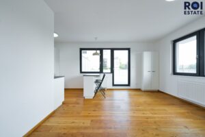 Pronájem bytu 3+kk s garážovým stáním a terasou,  65 m² – Horoměřice