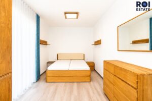 Pronájem moderního bytu 4+kk se zahradou – V Zátiší, Unhošť