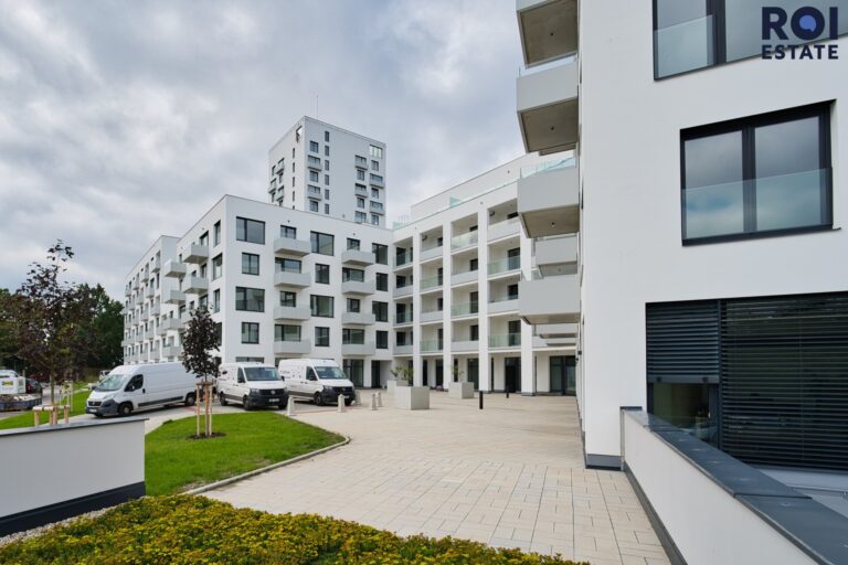 Pronájem bytu 1+kk 31 m² s výhledem do zeleně v Brně – Černá Pole