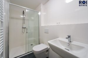 Pronájem bytu 3+kk s garážovým stáním a terasou,  65 m² – Horoměřice