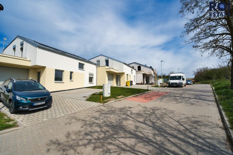 Novostavba rodinného domu 5+kk s garáží, 167 m² – Bratčice