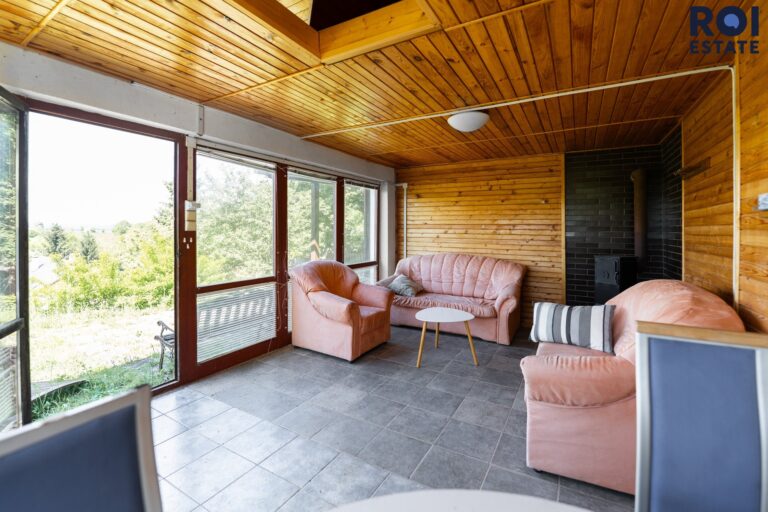Rodinné sídlo u lesa | 3 509 m² soukromí | Bazén, sauna, 2 garáže | Ochoz u Brna