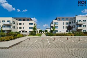 Pronájem bytu 3+kk s garážovým stáním a terasou,  65 m² – Horoměřice