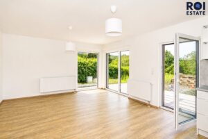 Pronájem rodinného domu 82 m² se zahradou 992 m² a terasou, Statenice