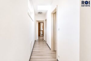 Pronájem moderního bytu 4+kk se zahradou – V Zátiší, Unhošť