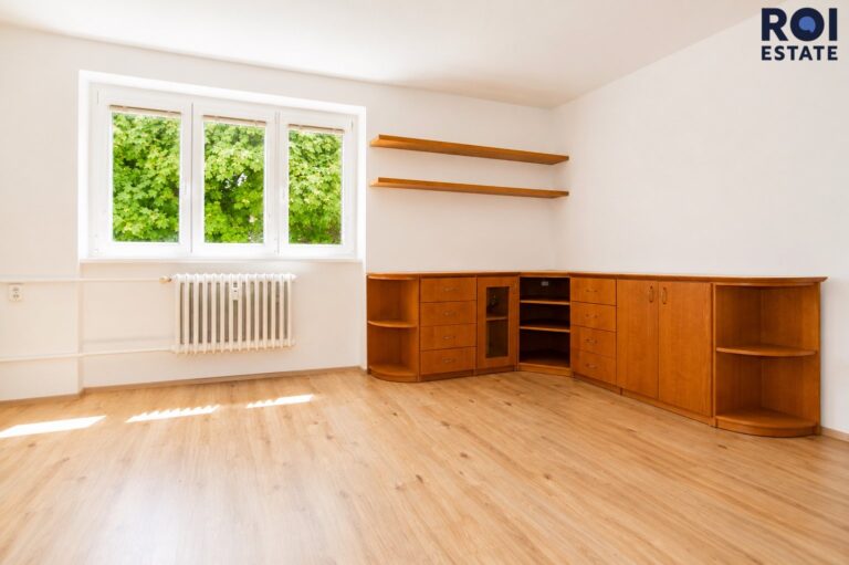 Pronájem bytu 2+1 64 m² se sklepem,  Praha – Kbely