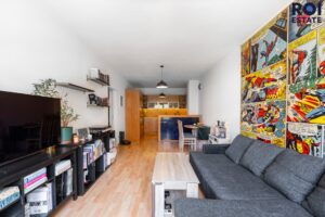 Prodej prosvětleného bytu 2+kk s balkonem a klimatizací – Brno, Komárov