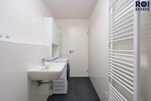 Pronájem bytu 3+kk s garážovým stáním a terasou,  65 m² – Horoměřice