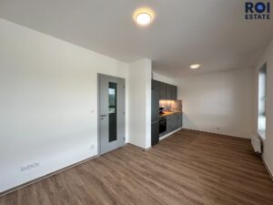 Pronájem moderního bytu 1+kk,  33 m² – Kuřim vč. parkovacího stání