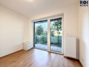 Pronájem bytu 2+kk 45 m², Brno – Líšeň, vlastní parkování, terasa
