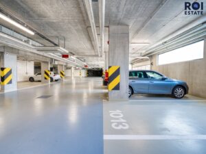 Pronájem bytu 1+kk, 35 m², balkon, garážové stání, Praha 9 – Hloubětín