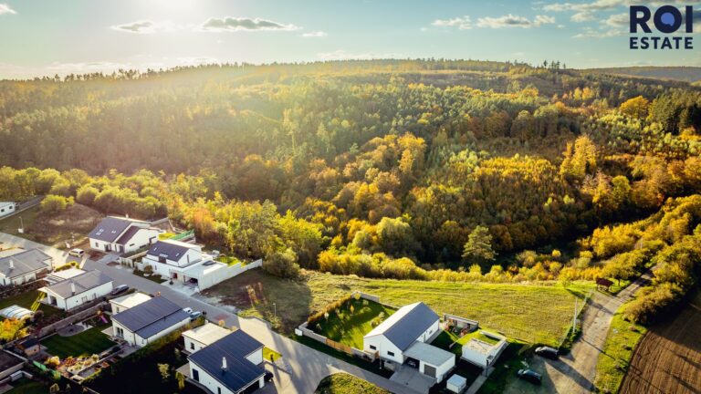 Prodej unikátního stavebního pozemku 1 324 m², Mokrá, Mokrá Horákov
