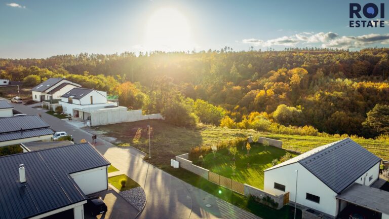 Prodej unikátního stavebního pozemku 1 324 m², Mokrá, Mokrá Horákov
