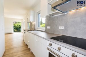 Pronájem rodinného domu 82 m² se zahradou 992 m² a terasou, Statenice