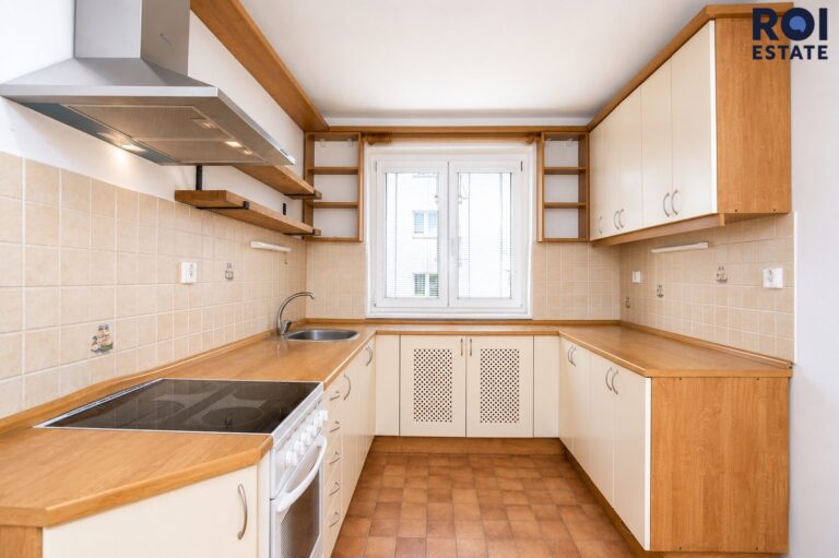 Pronájem bytu 2+1 64 m² se sklepem,  Praha – Kbely