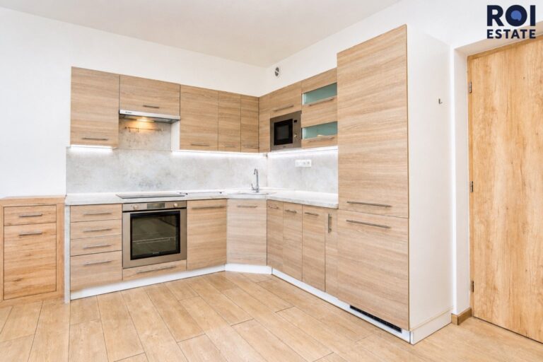 Pronájem bytu 2+kk 63 m², Jesenice