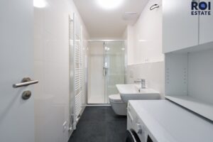 Pronájem bytu 3+kk s garážovým stáním a terasou,  65 m² – Horoměřice