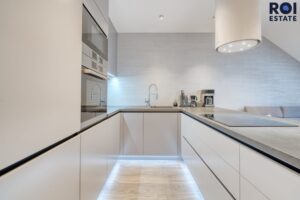 Pronájem luxusního bytu 3+kk, 80 m² – Moravany s garáží a venkovním parkovacím stáním!