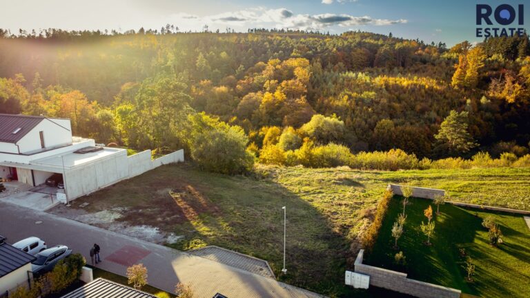 Prodej unikátního stavebního pozemku 1 324 m², Mokrá, Mokrá Horákov