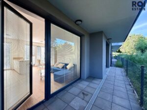 Pronájem bytu 2+kk 45 m², Brno – Líšeň, vlastní parkování, terasa