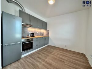 Pronájem moderního bytu 1+kk,  33 m² – Kuřim vč. parkovacího stání