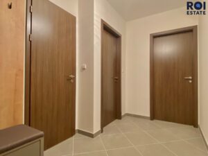 Pronájem, Byty 2+kk, s garážovým stáním a balkónem,  52m² – Praha – Hloubětín