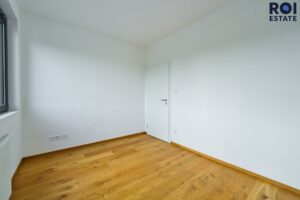 Pronájem bytu 3+kk s garážovým stáním a terasou,  65 m² – Horoměřice
