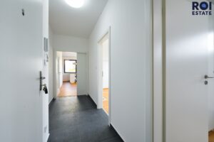 Pronájem bytu 3+kk s garážovým stáním a terasou,  65 m² – Horoměřice