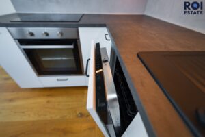 Pronájem bytu 3+kk s garážovým stáním a terasou,  65 m² – Horoměřice