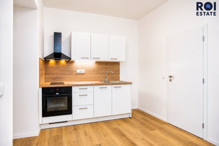 Pronájem bytu 1+kk 30 m², Praha – Košíře