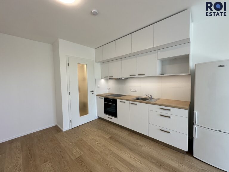 Pronájem bytu 1+kk 31 m² s výhledem do zeleně v Brně – Černá Pole