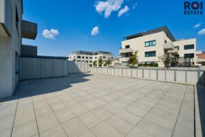 Pronájem bytu 3+kk s garážovým stáním a terasou,  65 m² – Horoměřice