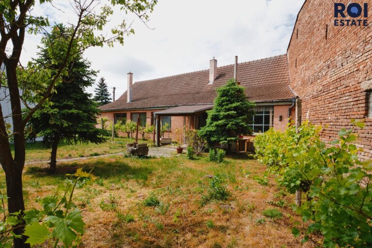 Prodej rodinného domu 155m² s pozemkem až 2 254m², Žabčice