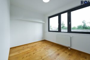 Pronájem bytu 3+kk s garážovým stáním a terasou,  65 m² – Horoměřice