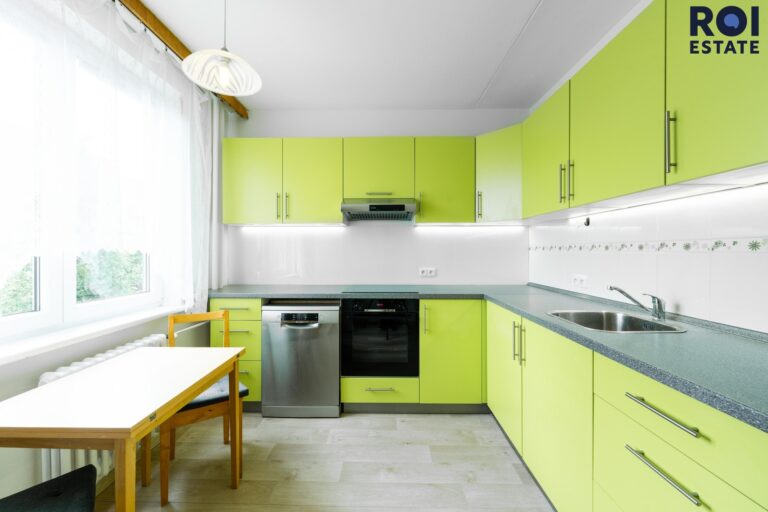 Prostor pro rodinu i investici | 3+1, lodžie, Vinohrady