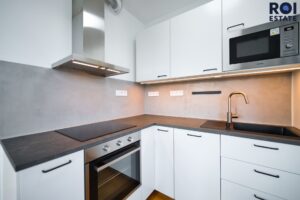 Pronájem bytu 3+kk s garážovým stáním a terasou,  65 m² – Horoměřice