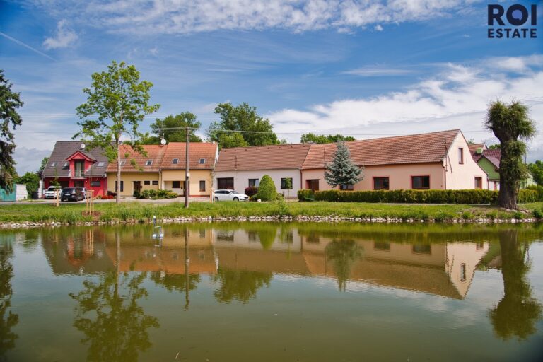 Prodej rodinného domu 155m² s pozemkem až 2 254m², Žabčice