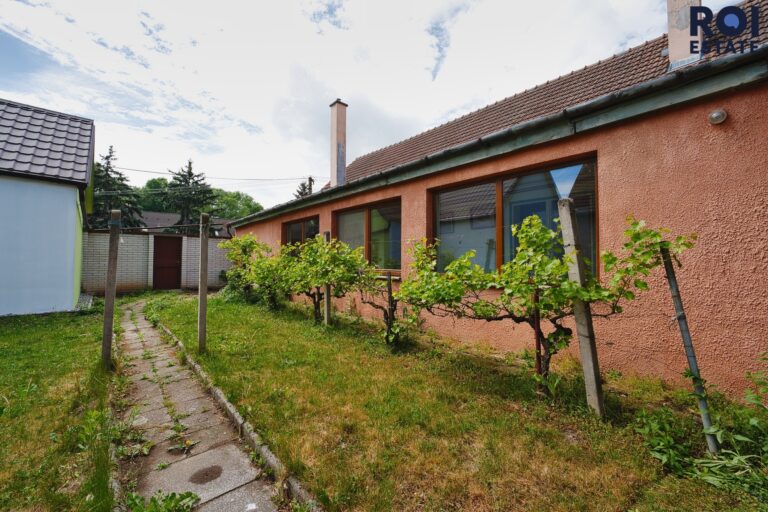 Prodej rodinného domu 155m² s pozemkem až 2 254m², Žabčice
