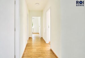 Pronájem rodinného domu 82 m² se zahradou 992 m² a terasou, Statenice