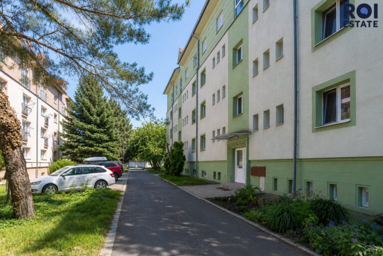 Pronájem bytu 2+1 64 m² se sklepem,  Praha – Kbely