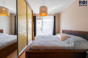 Prodej prosvětleného bytu 2+kk s balkonem a klimatizací – Brno, Komárov