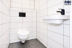 Pronájem rodinného domu 82 m² se zahradou 992 m² a terasou, Statenice