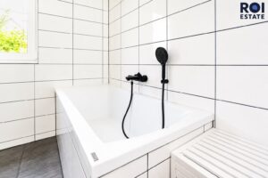 Pronájem rodinného domu 82 m² se zahradou 992 m² a terasou, Statenice