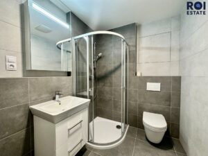 Pronájem moderního bytu 1+kk,  33 m² – Kuřim vč. parkovacího stání