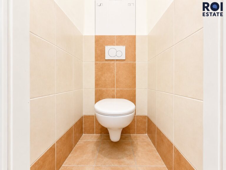 Pronájem bytu 2+1 80 m² s balkónem,  Praha – Hloubětín