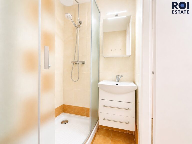 Pronájem bytu 2+1 80 m² s balkónem,  Praha – Hloubětín