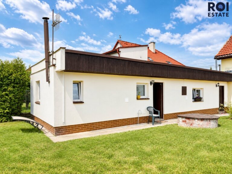 Pronájem bytu 1+kk 30 m², Kněževes