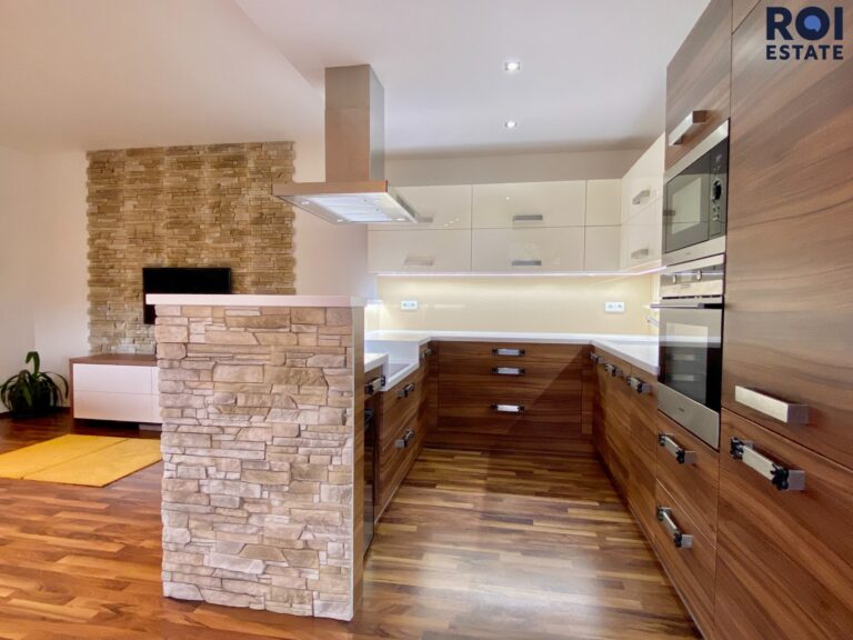 Prostorný byt 3+kk s terasou, balkonem, garážovým stáním a sklepem | 94 m² | Praha 5 – Stodůlky