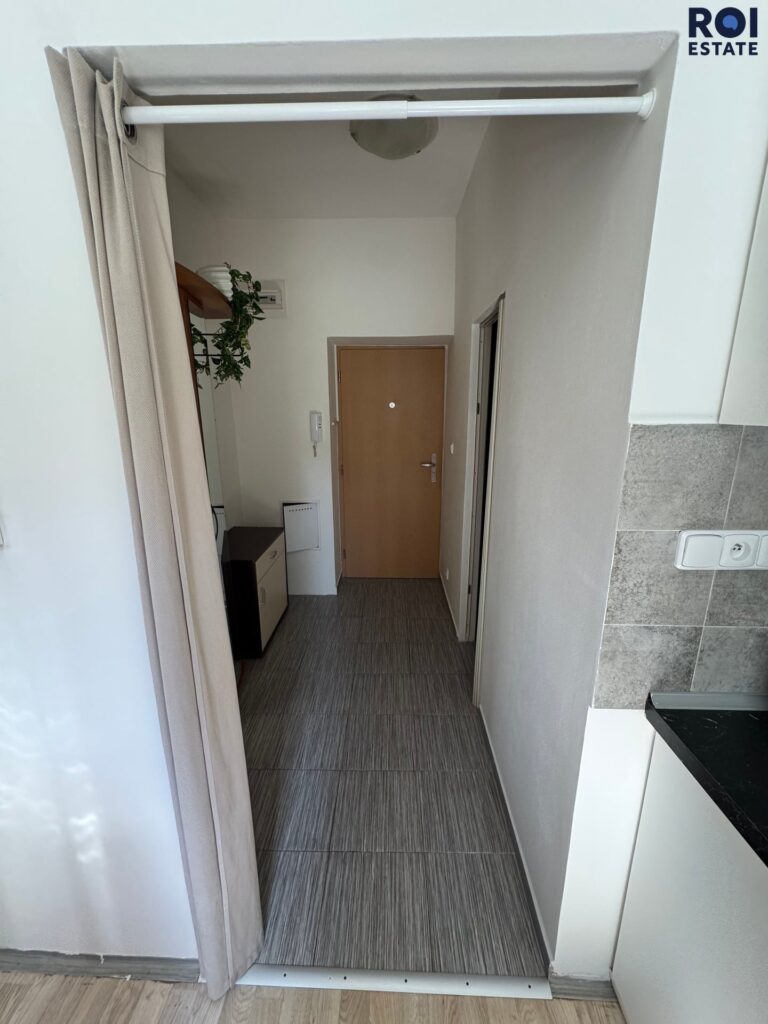 Pronájem, Byt 1+1, 31m² – Míru, Kladno