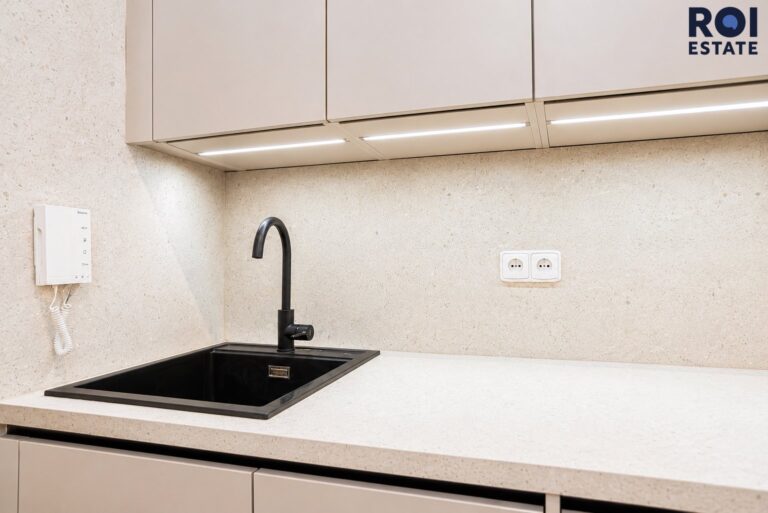 Pronájem bytu 1+kk 23 m², Praha – Dejvice